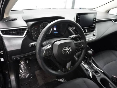 Used 2021 Toyota Corolla LE FWD image 11