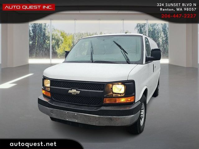 Used 2014 Chevrolet Express 2500 RWD image 2