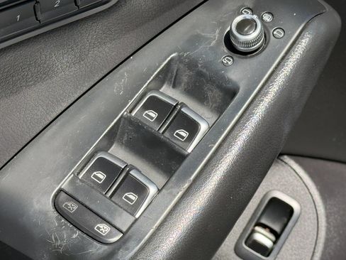 Used 2013 Audi Q5 2.0T Prestige AWD/4WD image 24