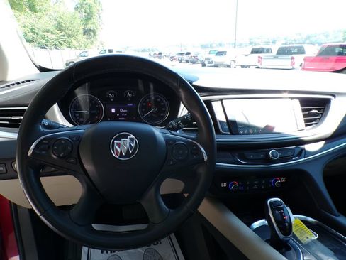 Used 2020 Buick Enclave Premium w/ Sun and Sites Package AWD/4WD image 10