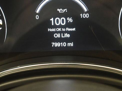 Used 2019 Jeep Grand Cherokee Trailhawk w/ Trailhawk Luxury Group AWD/4WD image 16