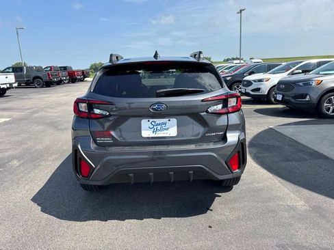 Used 2024 Subaru Crosstrek 2.0i Premium AWD/4WD image 4