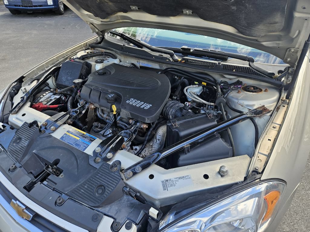 Used 2009 Chevrolet Impala LT FWD image 17