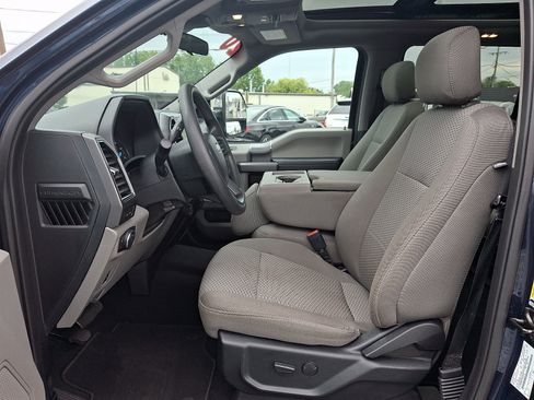 Used 2020 Ford F350 XLT w/ XLT Premium Package AWD/4WD image 13