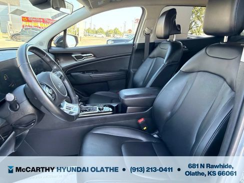 Used 2024 Kia Sportage EX FWD image 4