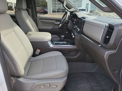 Used 2024 GMC Sierra 1500 SLT w/ SLT Premium Plus Package image 27