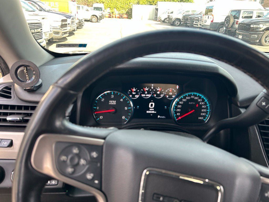 Used 2017 GMC Yukon Denali w/ Open Road Package AWD/4WD image 17
