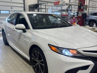 Used 2018 Toyota Camry SE video 2
