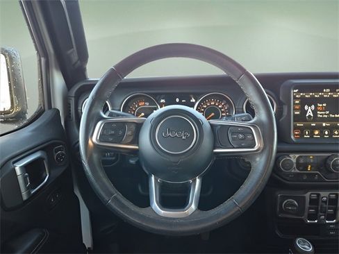 Used 2019 Jeep Wrangler Unlimited Sahara image 12