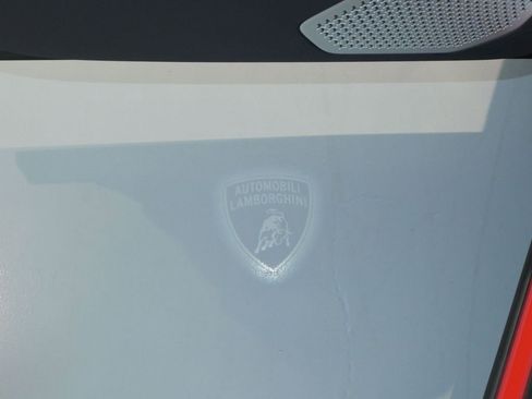 Used 2020 Lamborghini Urus AWD/4WD image 34