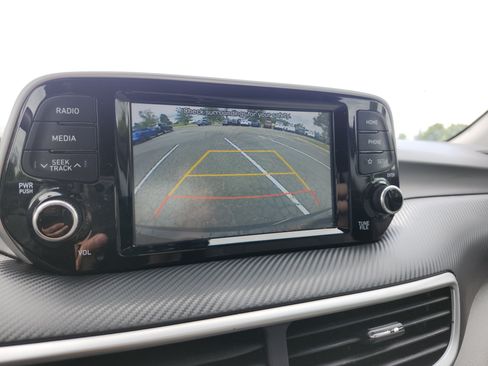 Used 2019 Hyundai Tucson SE FWD image 2