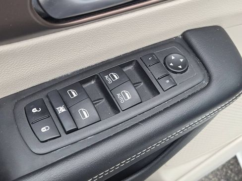 Certified 2023 Chrysler Voyager LX FWD image 24