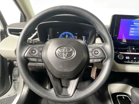 Used 2026 Toyota Corolla LE FWD image 17