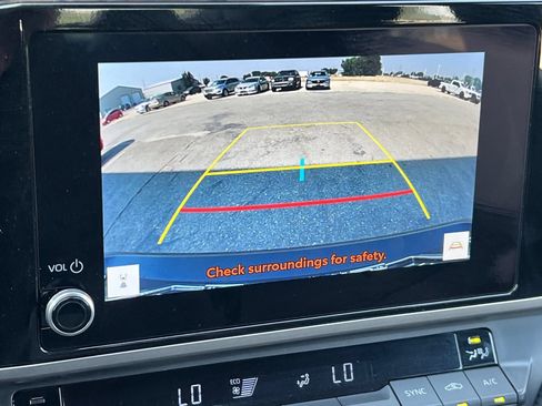 Used 2025 Toyota Camry SE FWD image 18