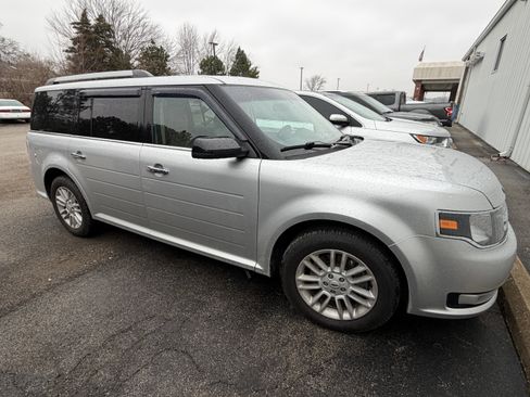 Used 2018 Ford Flex SEL w/ Equipment Group 202A image 5