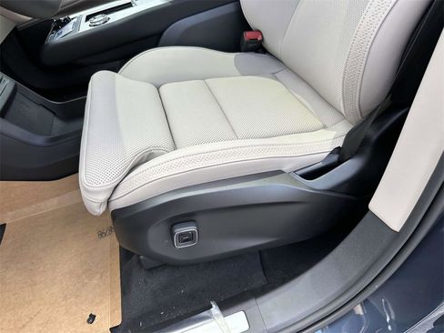 New 2025 Volvo EX90 Plus image 15