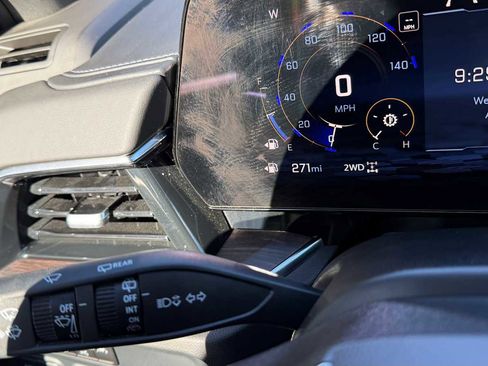 Used 2025 Chevrolet Suburban LT w/ Comfort Package image 18