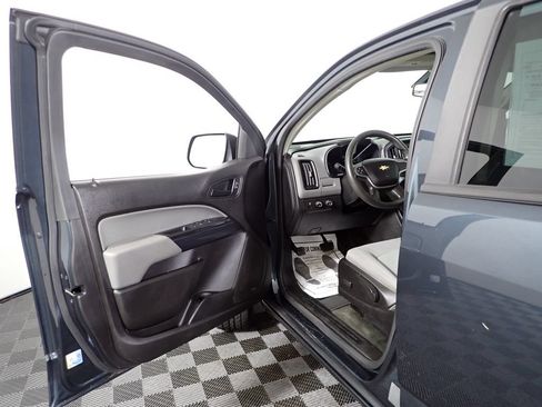 Used 2017 Chevrolet Colorado W/T w/ WT Convenience Package AWD/4WD image 16