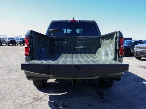 New 2026 RAM 1500 Express AWD/4WD image 13