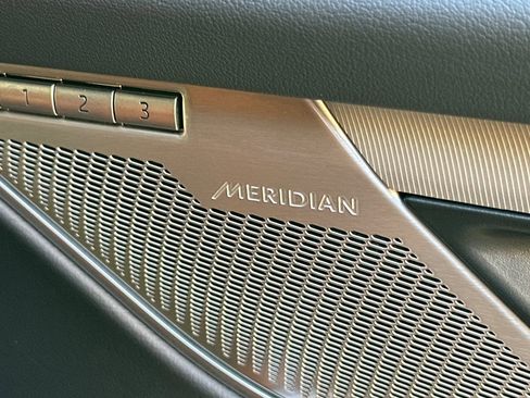 Used 2025 Jaguar F-PACE R-Dynamic S image 19