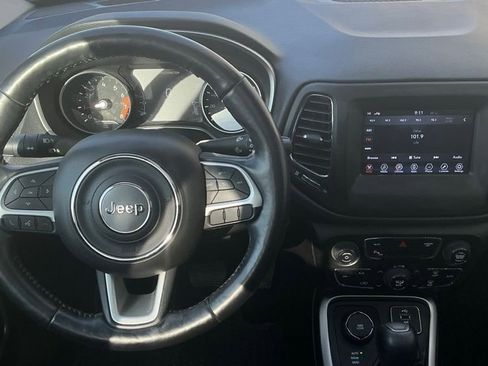 Used 2018 Jeep Compass Latitude w/ Popular Equipment Group image 11