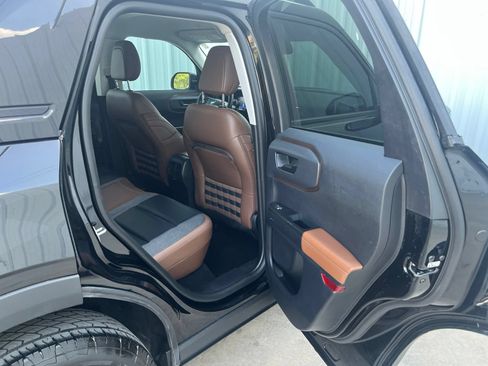 Used 2023 Ford Bronco Sport Outer Banks AWD/4WD image 14