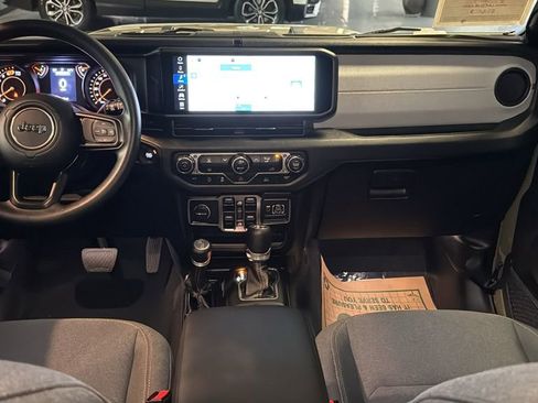 Used 2025 Jeep Wrangler Sport image 10