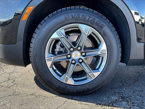 Used 2024 Chevrolet Blazer LT image 8