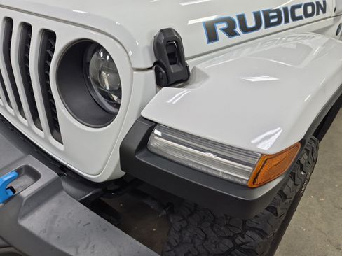 Used 2023 Jeep Wrangler Unlimited Rubicon 4xe w/ Cold Weather Group AWD/4WD image 13