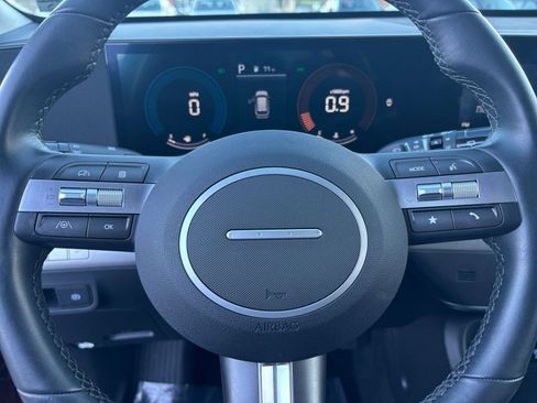 Used 2025 Hyundai Kona SEL image 38