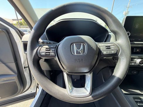 Certified 2024 Honda CR-V EX image 9
