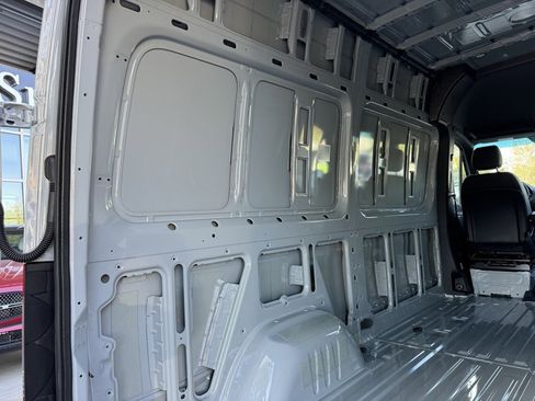 New 2025 Mercedes-Benz Sprinter 2500 image 10