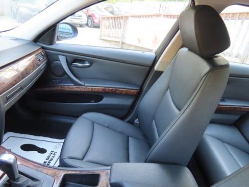 Used 2006 BMW 325i Sedan image 18