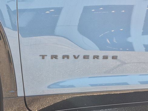 Used 2026 Chevrolet Traverse RS w/ LPO, Floor Liner Package AWD/4WD image 33