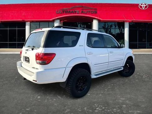 Used 2005 Toyota Sequoia SR5 AWD/4WD image 3