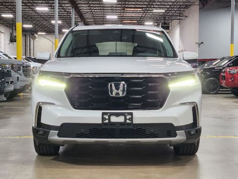 Used 2023 Honda Pilot Elite image 2