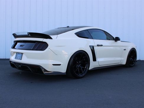 Used 2017 Ford Mustang GT Premium w/ GT Performance Package RWD image 8