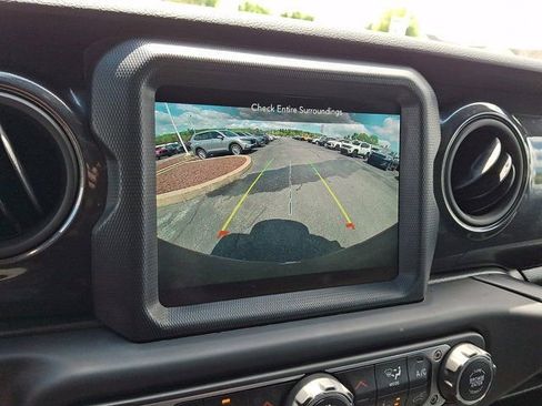 Certified 2021 Jeep Wrangler Unlimited Sport AWD/4WD image 23