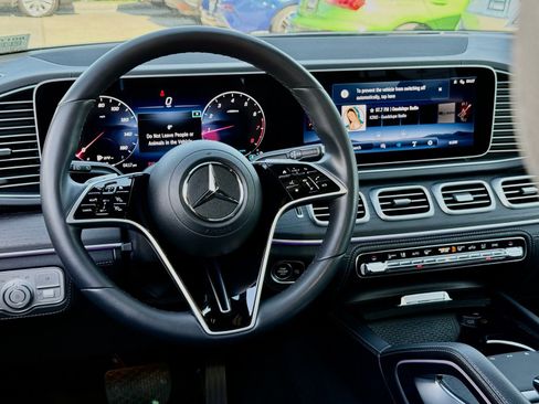 Used 2024 Mercedes-Benz GLE 350 4MATIC image 40