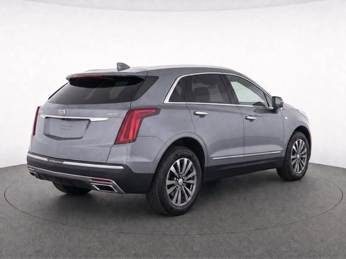 Used 2021 Cadillac XT5 Premium Luxury FWD image 3