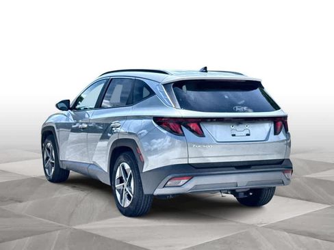 Used 2025 Hyundai Tucson SEL FWD image 6