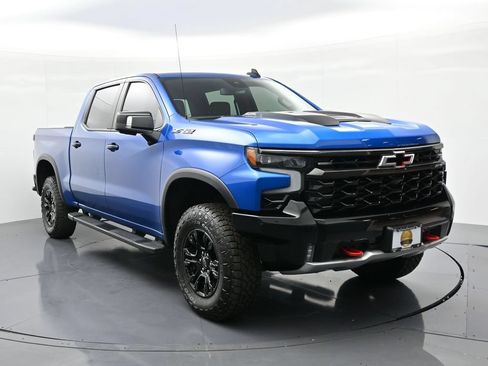 Used 2022 Chevrolet Silverado 1500 ZR2 AWD/4WD image 4