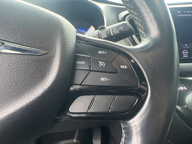 Used 2018 Chrysler Pacifica Touring-L Plus w/ S Appearance Package FWD image 15