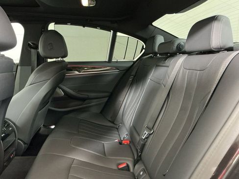 Certified 2022 BMW 530i w/ Executive Package image 29