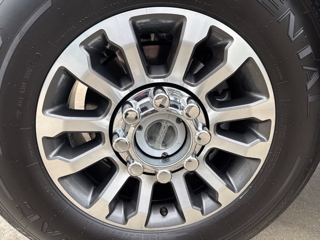 Used 2022 Ford F350 Lariat w/ Lariat Value Package AWD/4WD image 38
