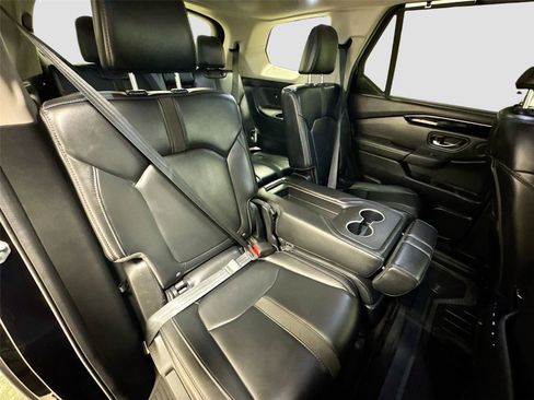 Used 2025 Honda Pilot EX-L image 27
