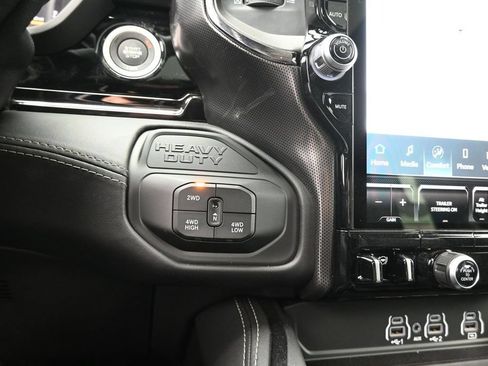 New 2026 RAM 3500 Limited AWD/4WD image 19