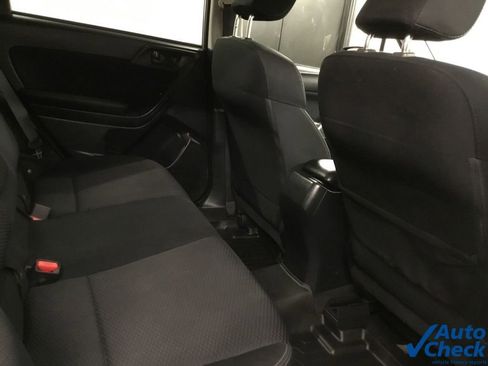 Used 2016 Subaru Forester 2.5i Premium w/ All-Weather Package AWD/4WD image 32