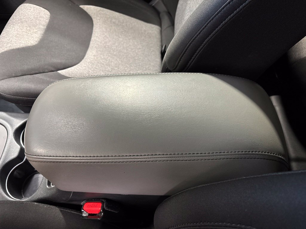 Used 2014 Jeep Cherokee Latitude w/ Cold Weather Group FWD image 26