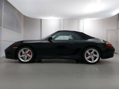 Used 2004 Porsche 911 Carrera 4S image 2